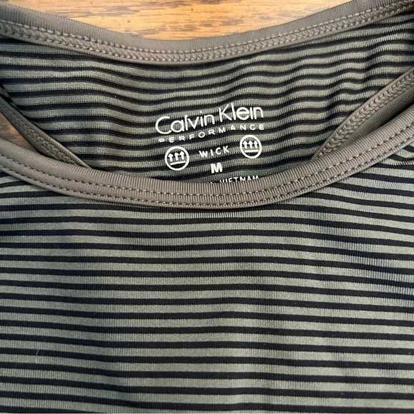 Calvin Klein performance sports bra in gray striped T back style size Med - Picture 5 of 5